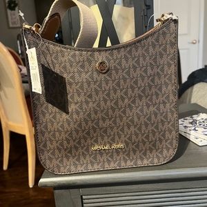 NEW w Tags Michael Kors Briley Bag Brown